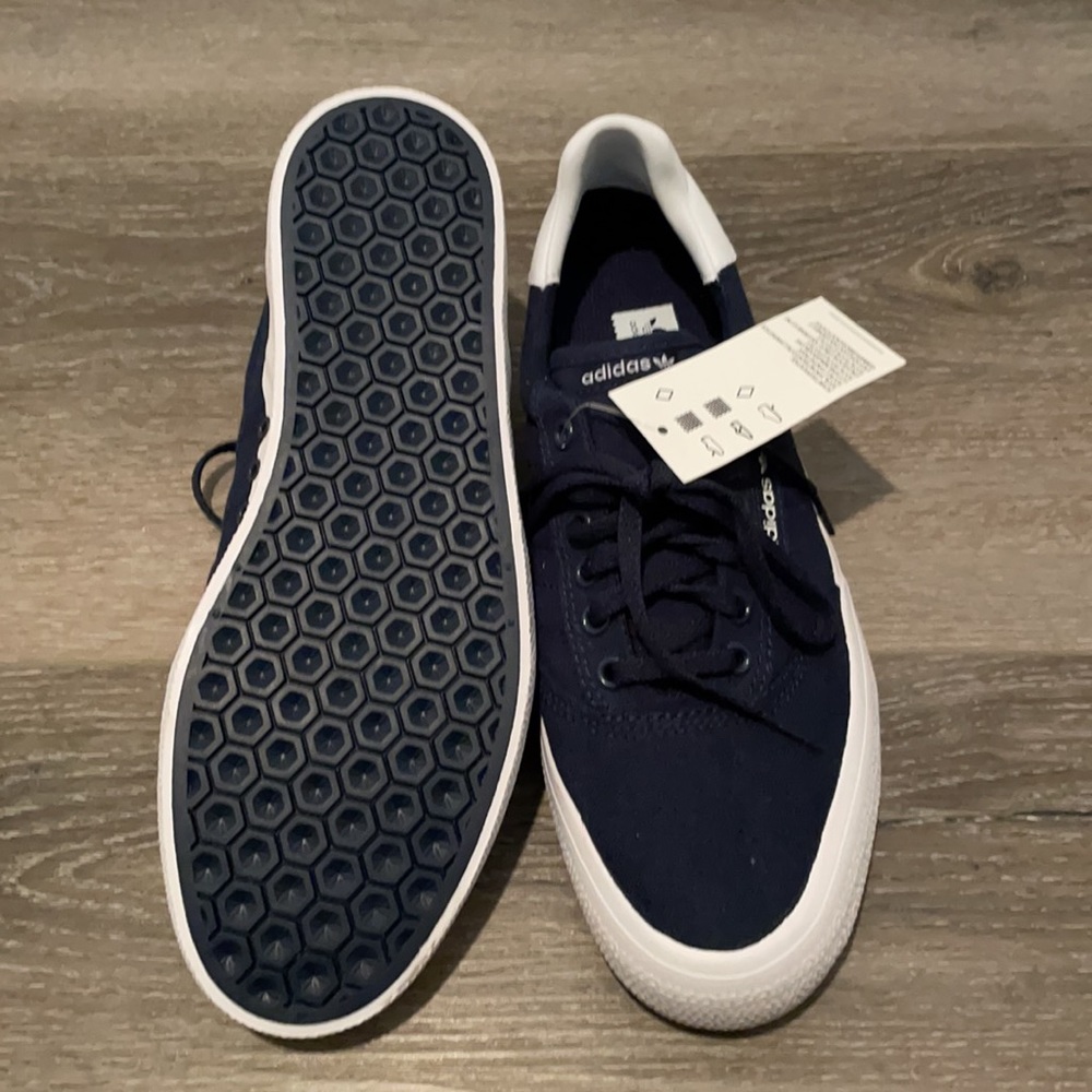 Adidas - Picture 2 of 3